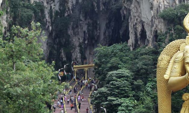 Atrakcje w Malezji: piękne Batu Caves – relacja z podróży