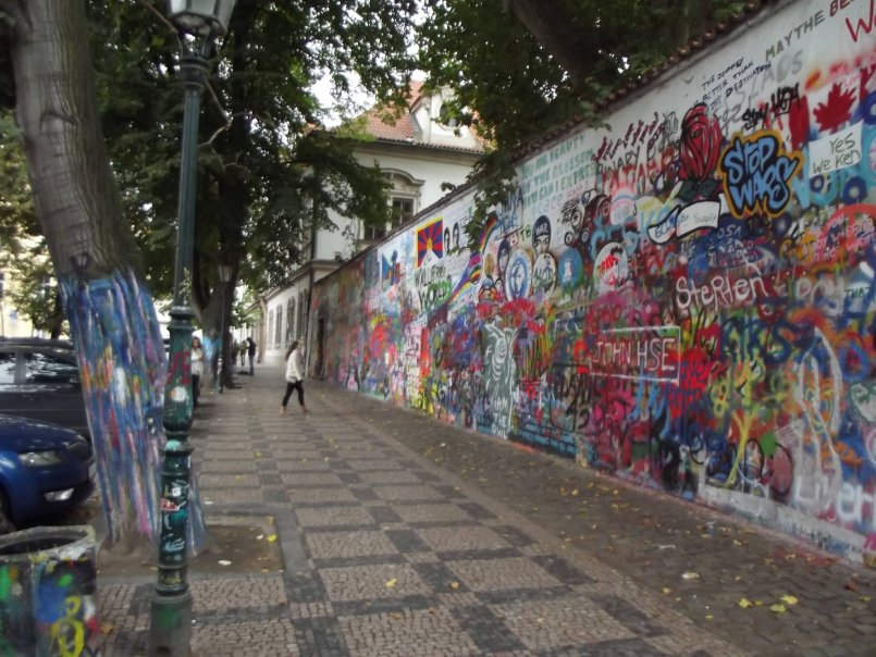 Ściana Johna Lennona / fot. Waldemar Cieślak 