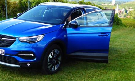 Wideo-test: Opel Grandland X – wrażenia z jazdy oraz porównanie diesla i wersji benzynowej
